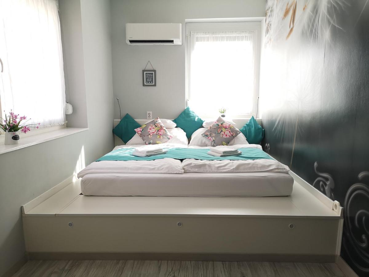 Centrum Luxus Apartman Mako Exterior photo