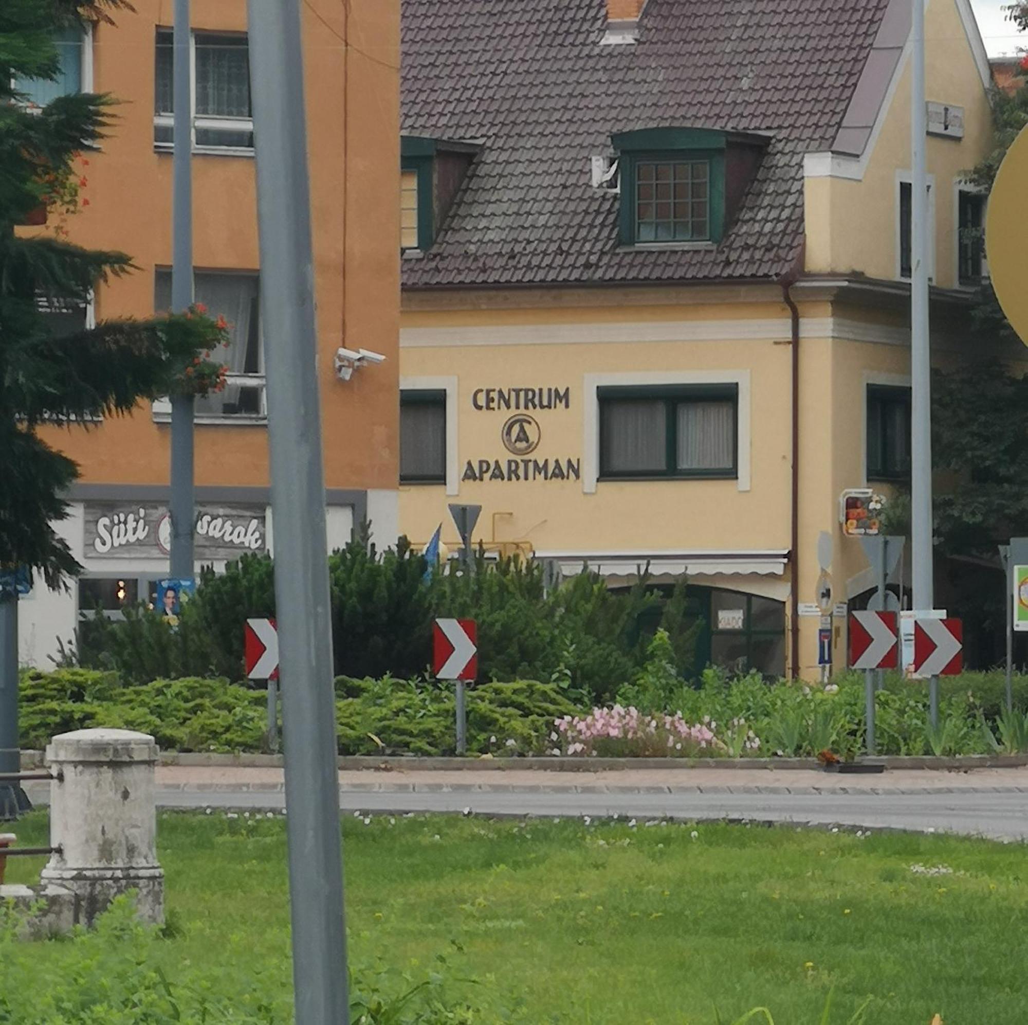 Centrum Luxus Apartman Mako Exterior photo